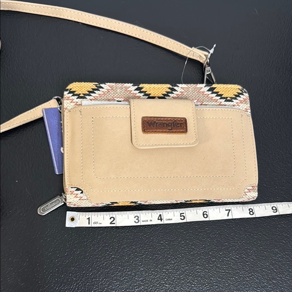Wrangler Tan and Yellow Crossbody Bag with Adjustable Strap - Picture 11 of 15